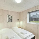 Nyaraló Beautiful In With Sauna *